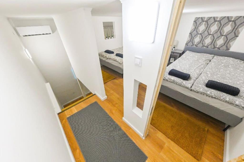 2 Bedroom Flat In Damjanich Str., Hirsch 부다페스트 외부 사진