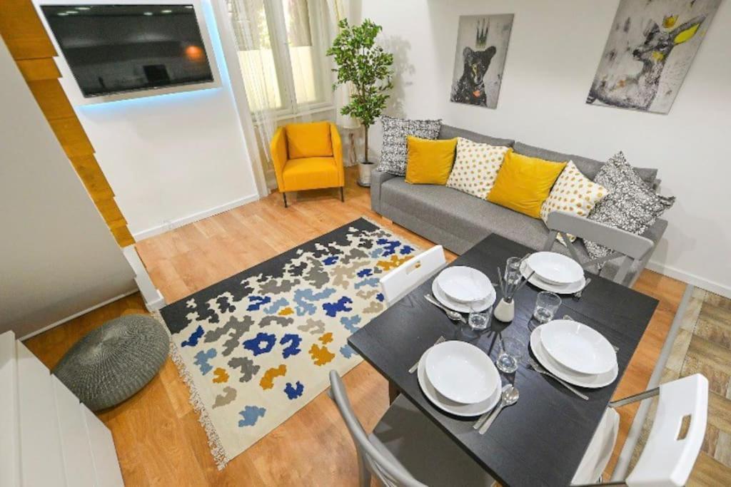 2 Bedroom Flat In Damjanich Str., Hirsch 부다페스트 외부 사진