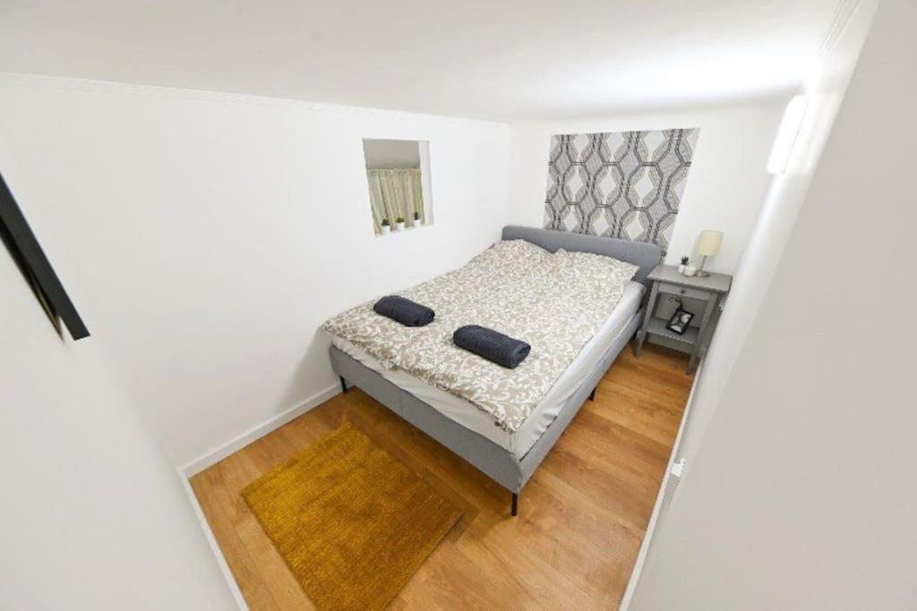 2 Bedroom Flat In Damjanich Str., Hirsch 부다페스트 외부 사진